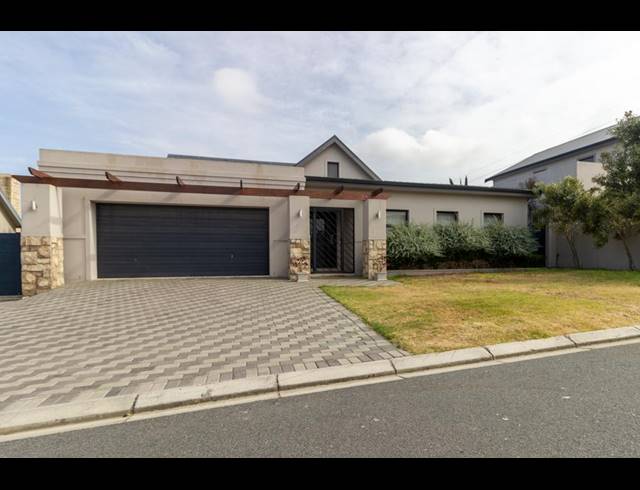 3 BEDROOM HOUSE FOR SALE IN BURGUNDY ESTATE